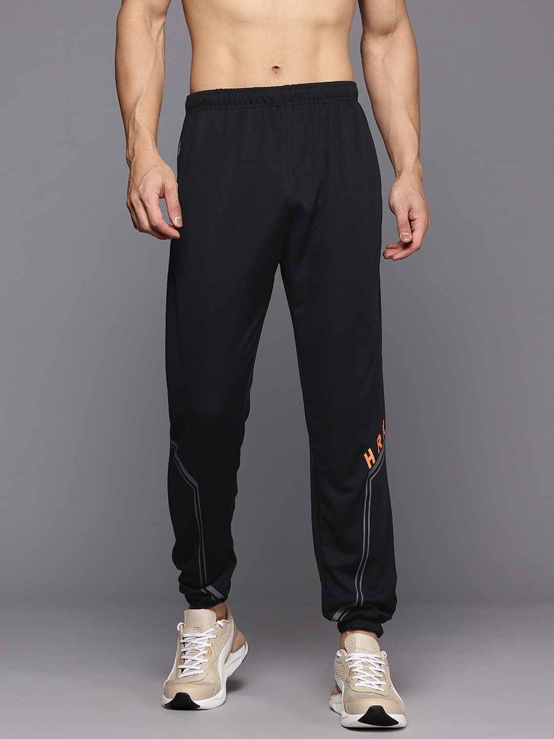 

HRX by Hrithik Roshan Men Printed Training Joggers, Black