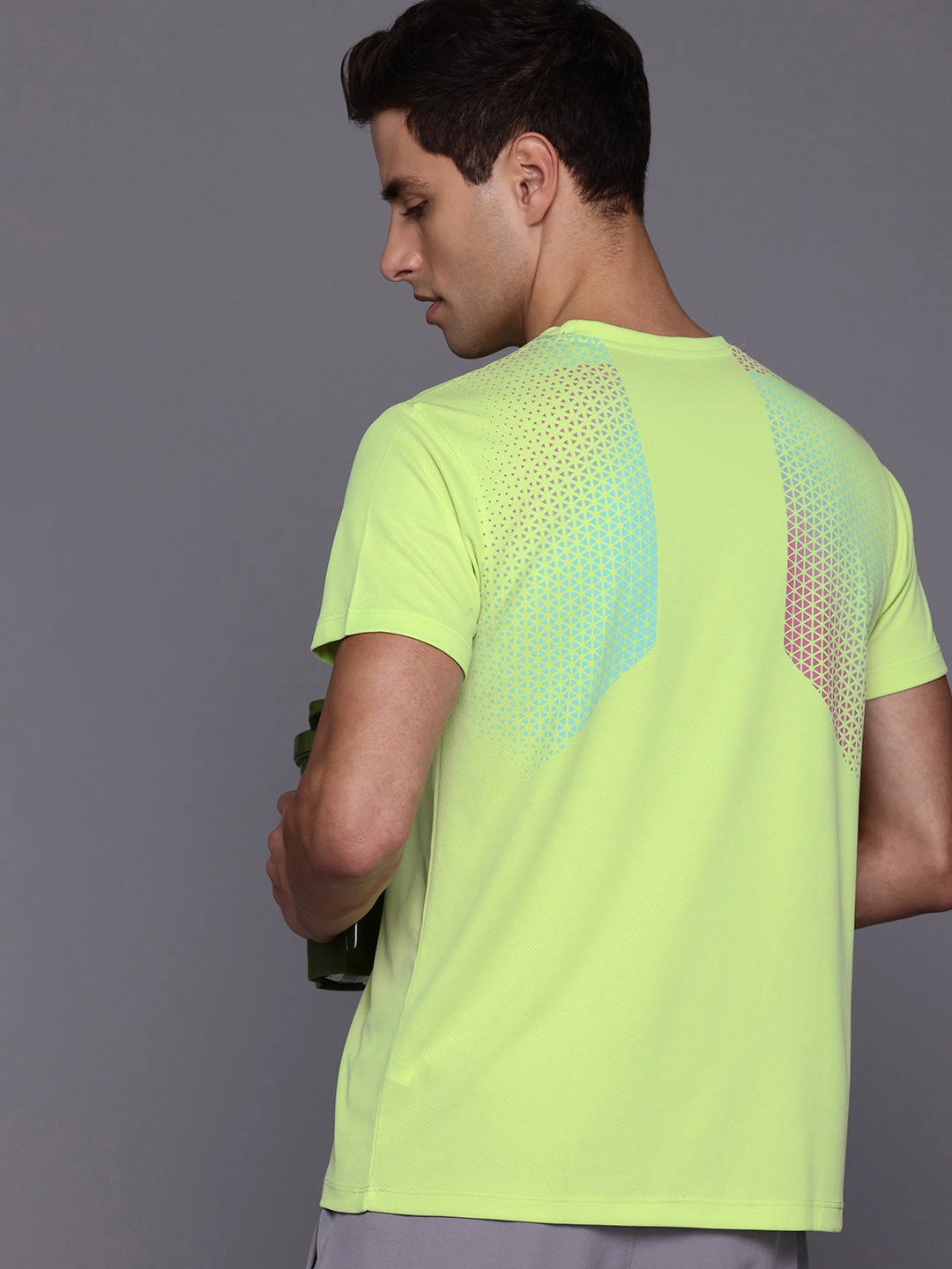 

HRX by Hrithik Roshan Graphic Printed Rapid-Dry Mesh Running T-shirt, Lime green