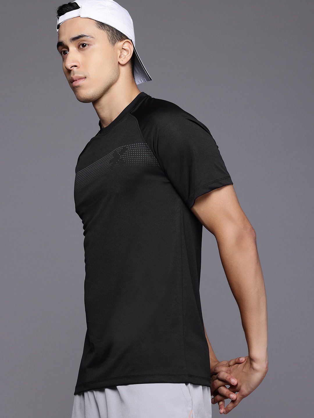 

HRX by Hrithik Roshan Printed Training T-shirt, Black