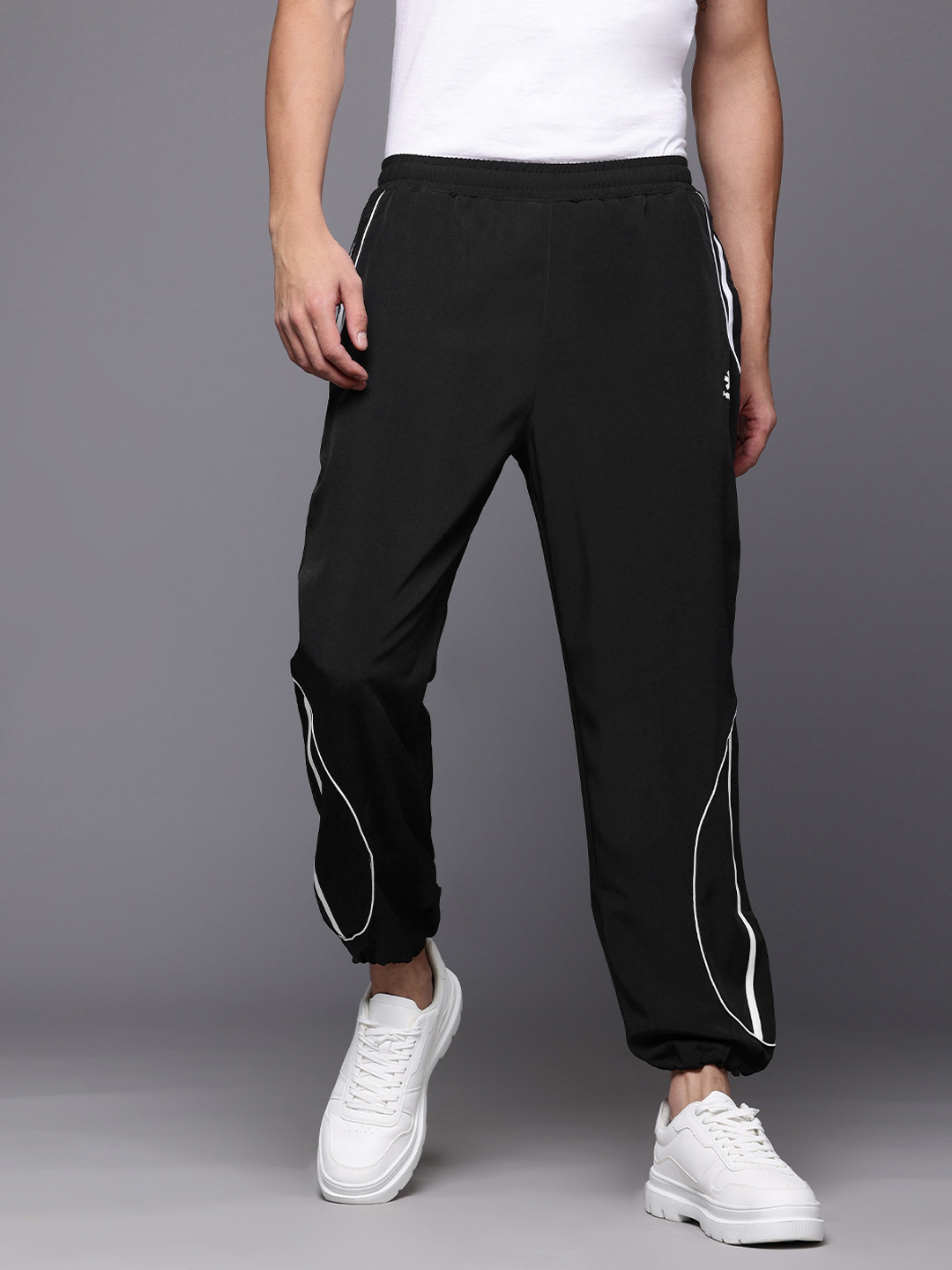 

HRX by Hrithik Roshan Men Lifestyle Joggers, Black