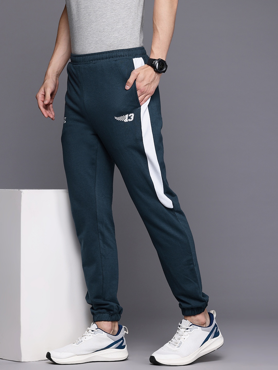 

HRX by Hrithik Roshan Men Contrast Taping Lifestyle Joggers, Navy blue
