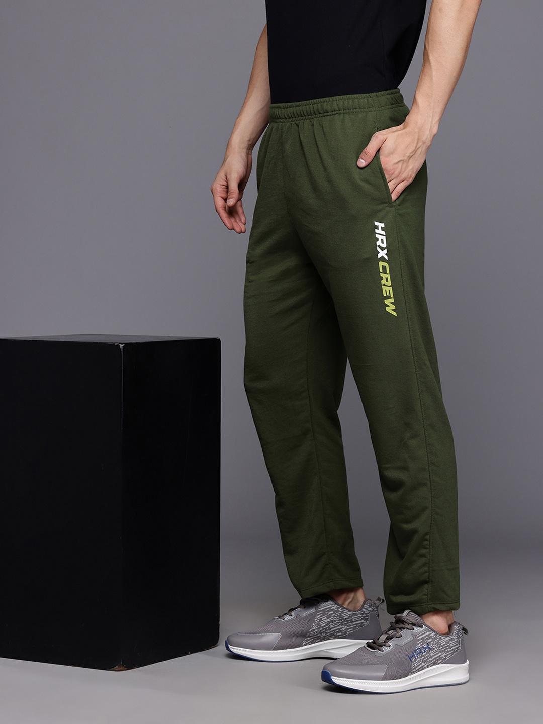 

HRX by Hrithik Roshan Men Regular-Fit Track Pants, Olive