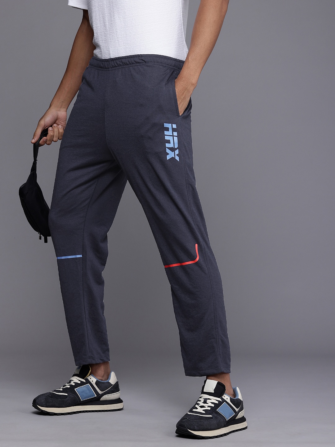 

HRX by Hrithik Roshan Men Regular Fit Track Pant, Navy blue