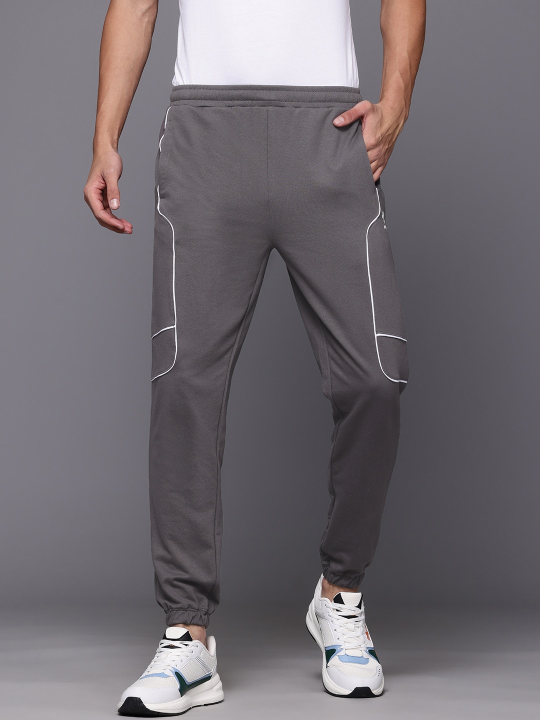 

HRX by Hrithik Roshan Men Lifestyle Track Pants, Grey