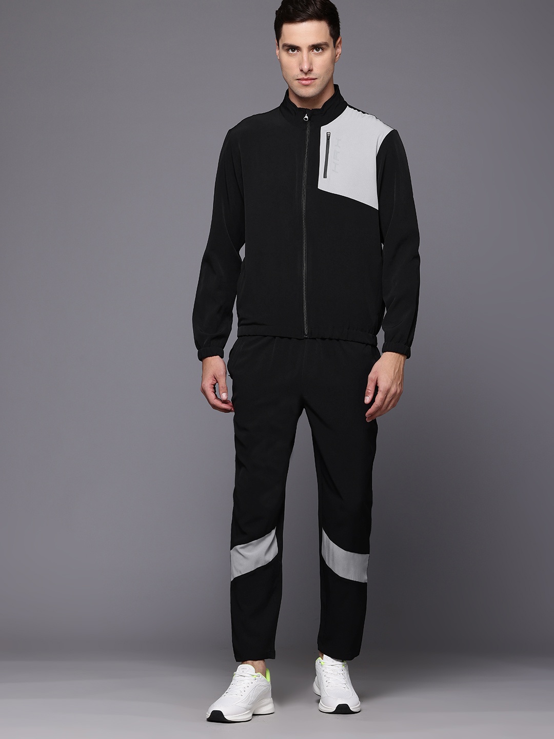 

HRX by Hrithik Roshan Men Colourblock Running Track Suit, Black