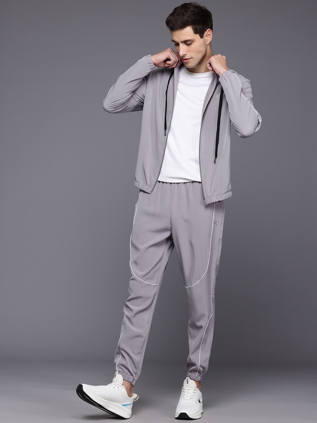 

HRX by Hrithik Roshan Rapid-Dry Training Tracksuit, Grey