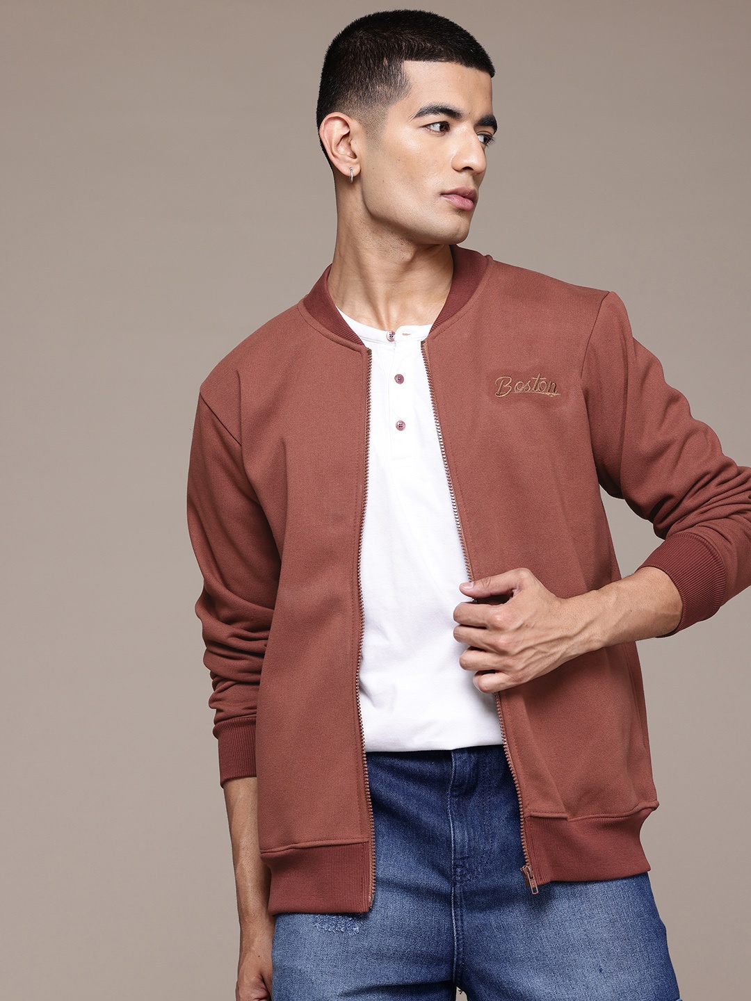 

The Roadster Lifestyle Co. Men Zipper Sweatshirt, Rust