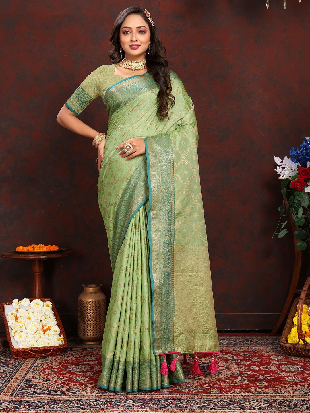 

Upalksh Woven Design Zari Banarasi Saree, Olive