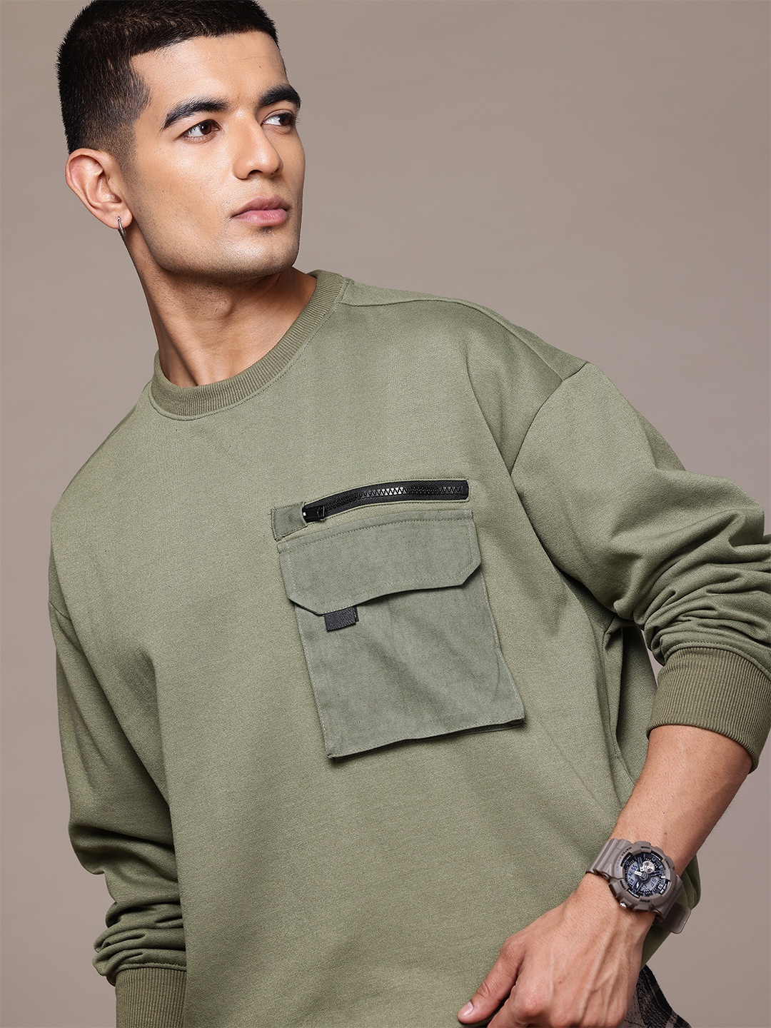 

The Roadster Lifestyle Co. Long Sleeves Relaxed Fit Sweatshirt, Olive