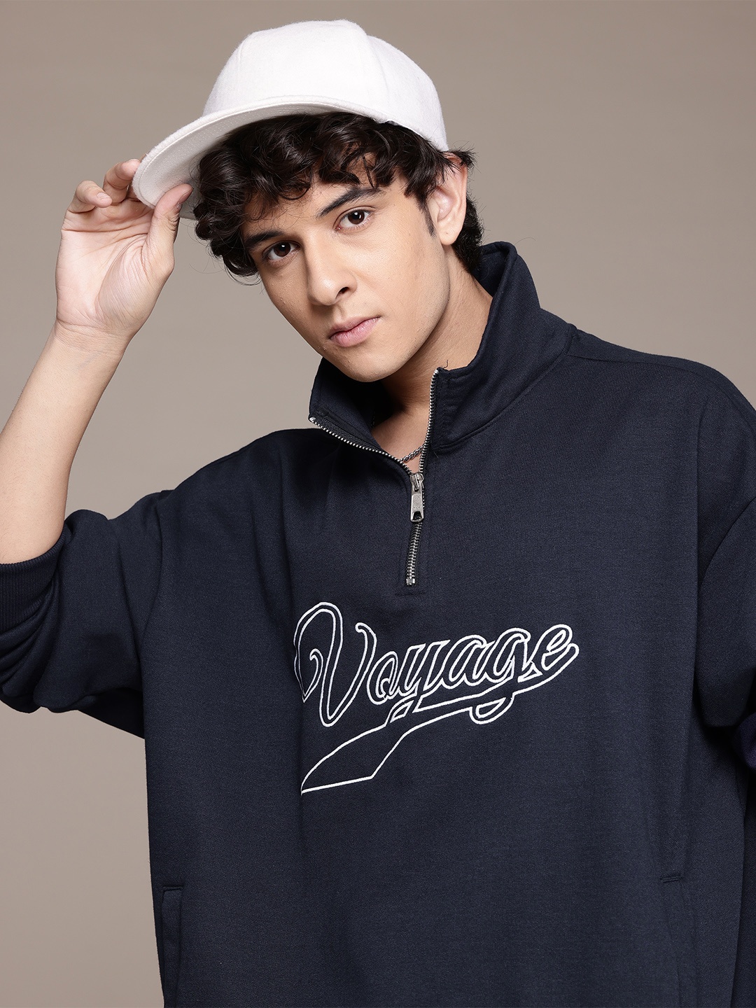 

The Roadster Lifestyle Co. Printed Relaxed Sweatshirt, Navy blue