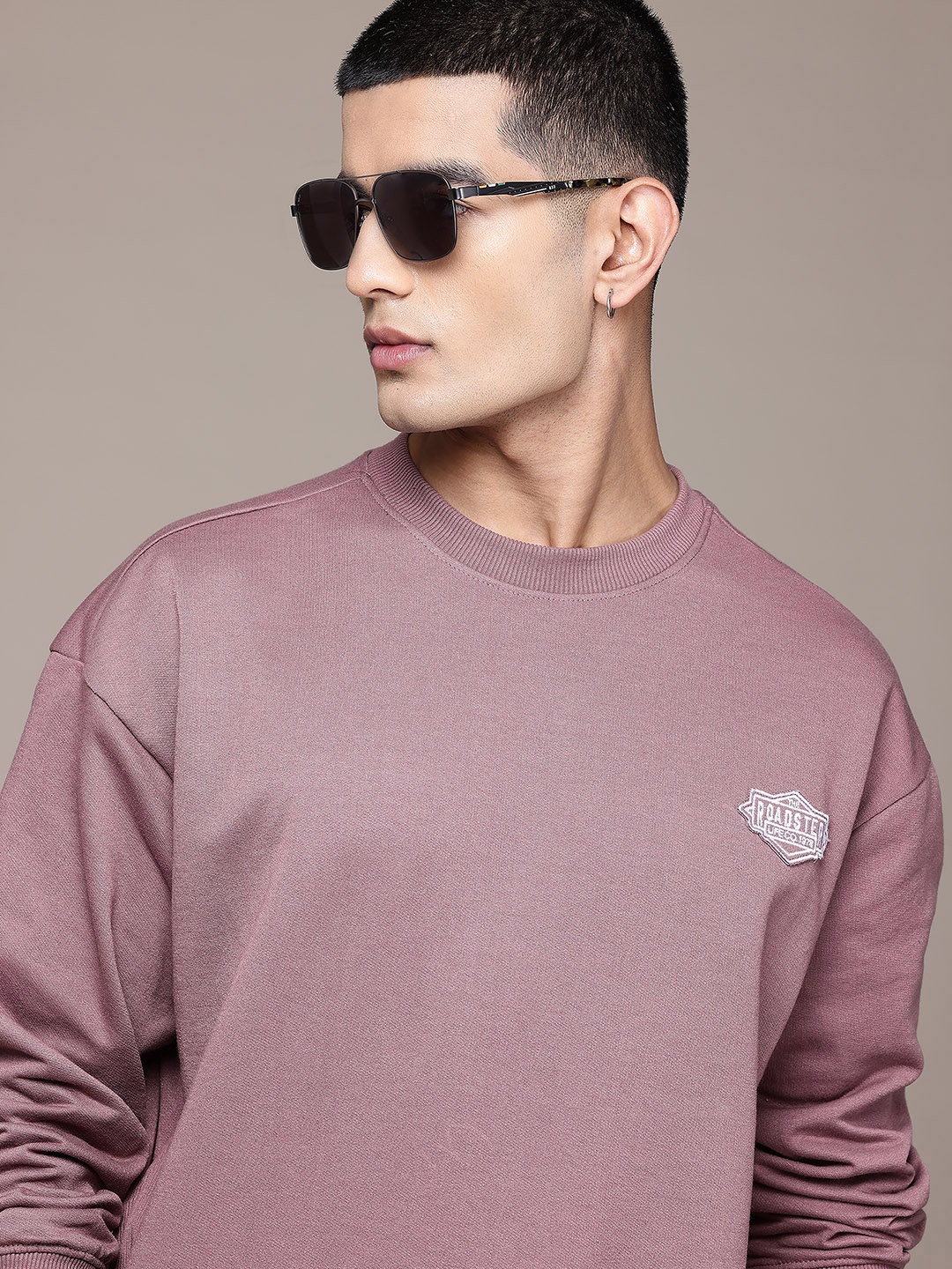 

The Roadster Lifestyle Co. Men Relaxed Fit Sweatshirt, Mauve