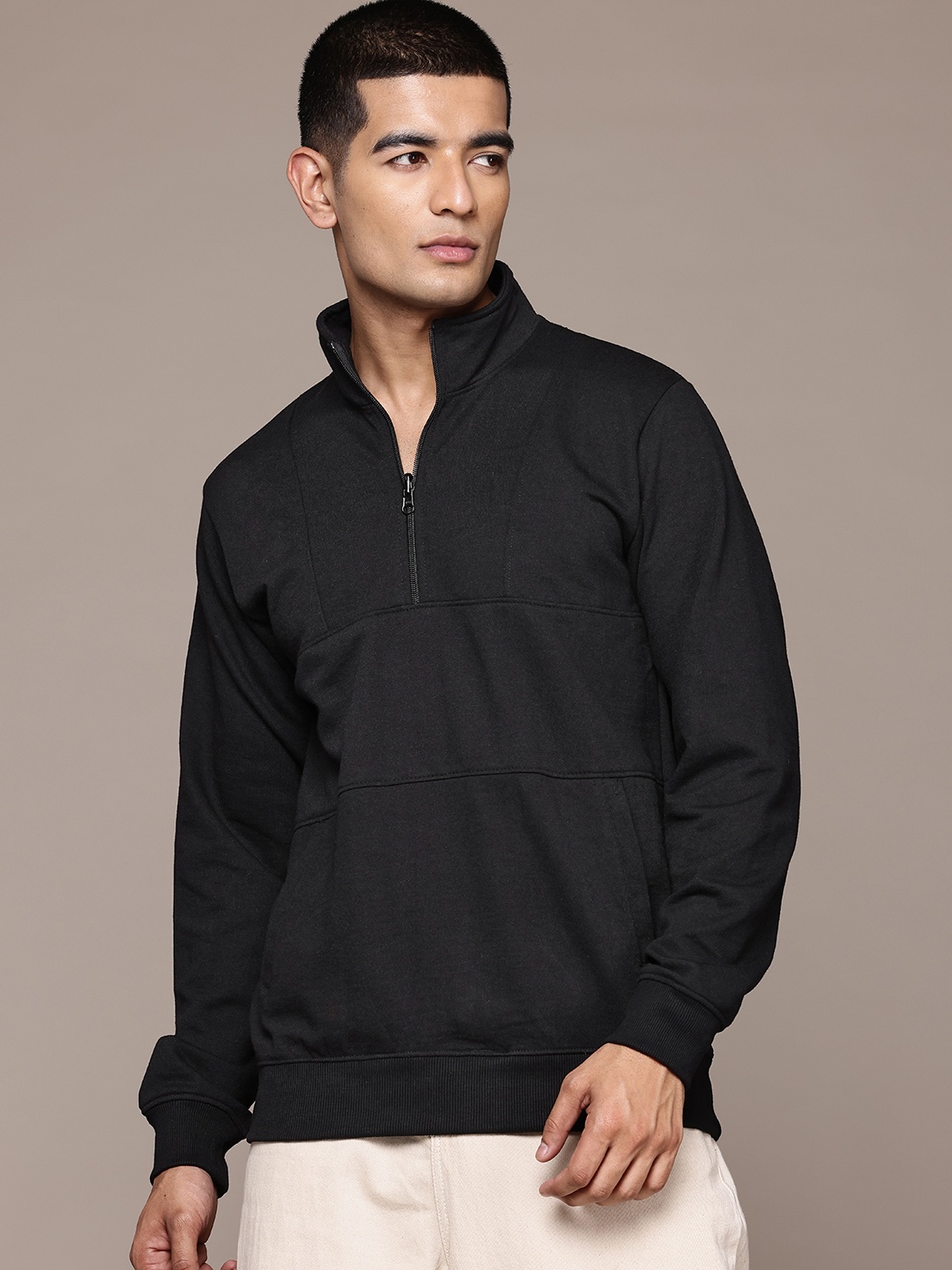 

The Roadster Lifestyle Co. Mock Neck Sweatshirt, Black