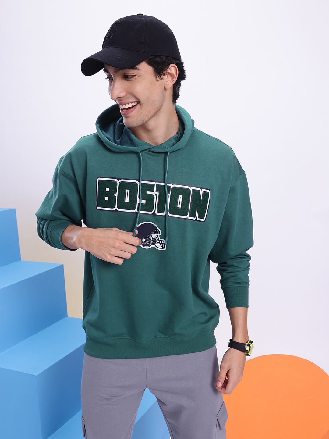 

Aeropostale Men Printed Hooded Sweatshirt, Green