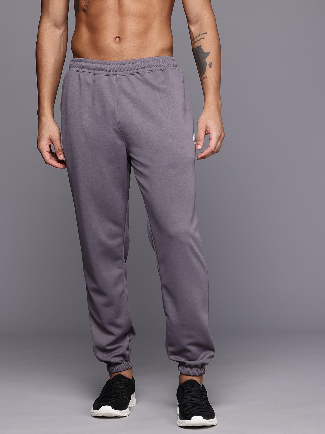 

HRX by Hrithik Roshan Men Regular Fit Training Joggers, Grey