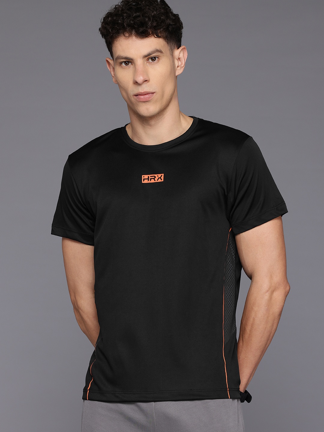 

HRX by Hrithik Roshan Regular Fit Short Sleeves T-Shirt, Black