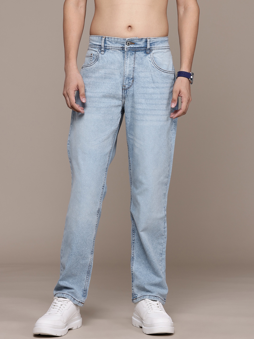 

The Roadster Lifestyle Co. Men Relaxed Fit Mid-Rise Jeans, Blue