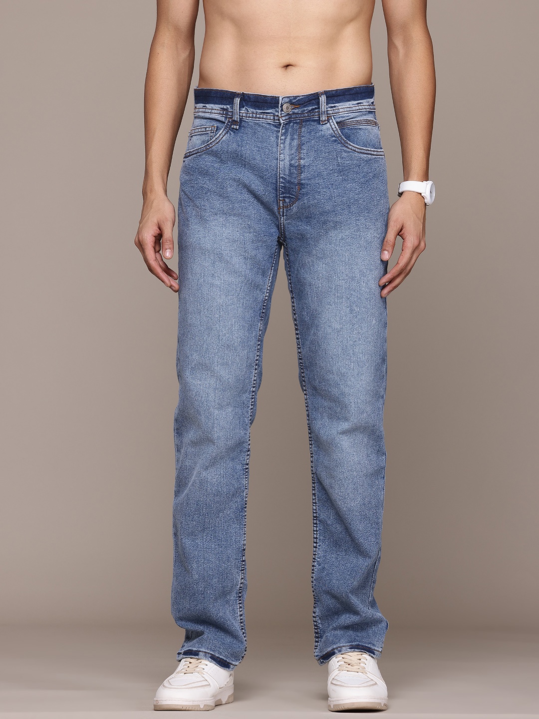 

The Roadster Lifestyle Co. Men Regular Fit Mid Rise Stretchable Jeans, Blue