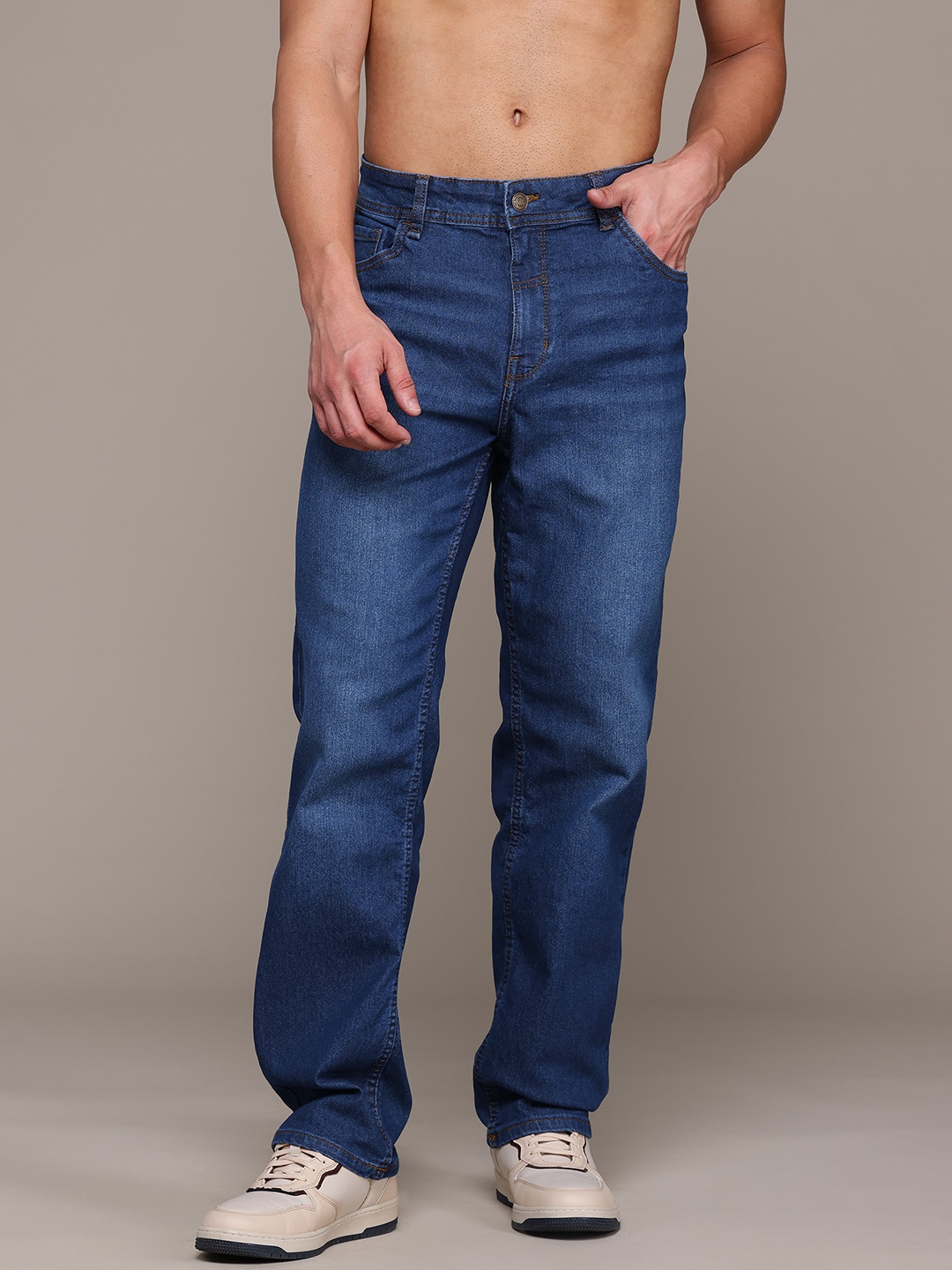 

The Roadster Lifestyle Co. Men Straight Fit Stretchable Jeans, Navy blue