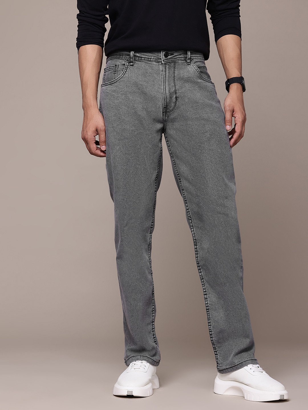 

The Roadster Lifestyle Co. Men Regular Fit Stretchable Jeans, Charcoal
