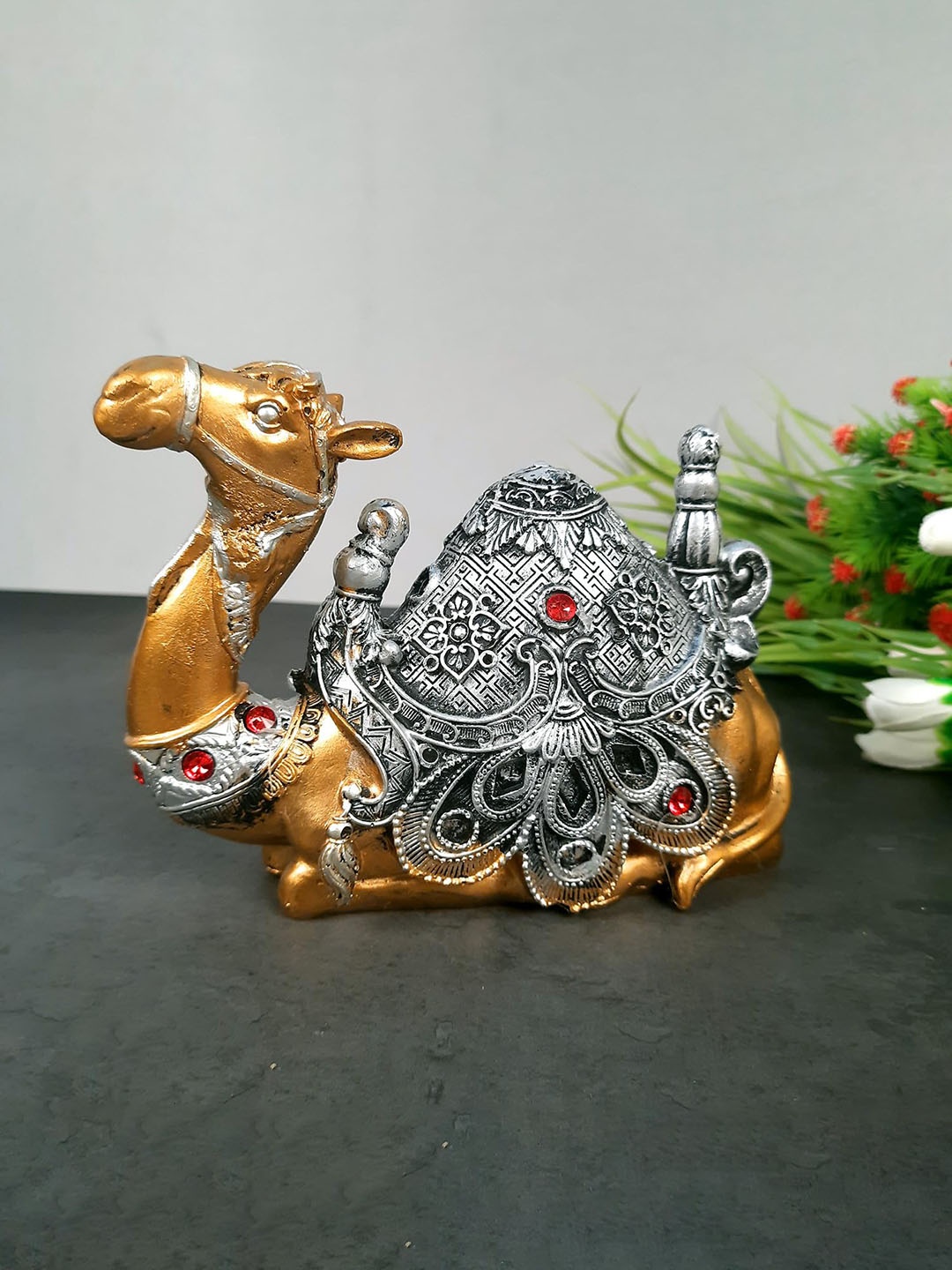 

apka mart Gold Toned & Silver Toned Animal Figurine Showpiece