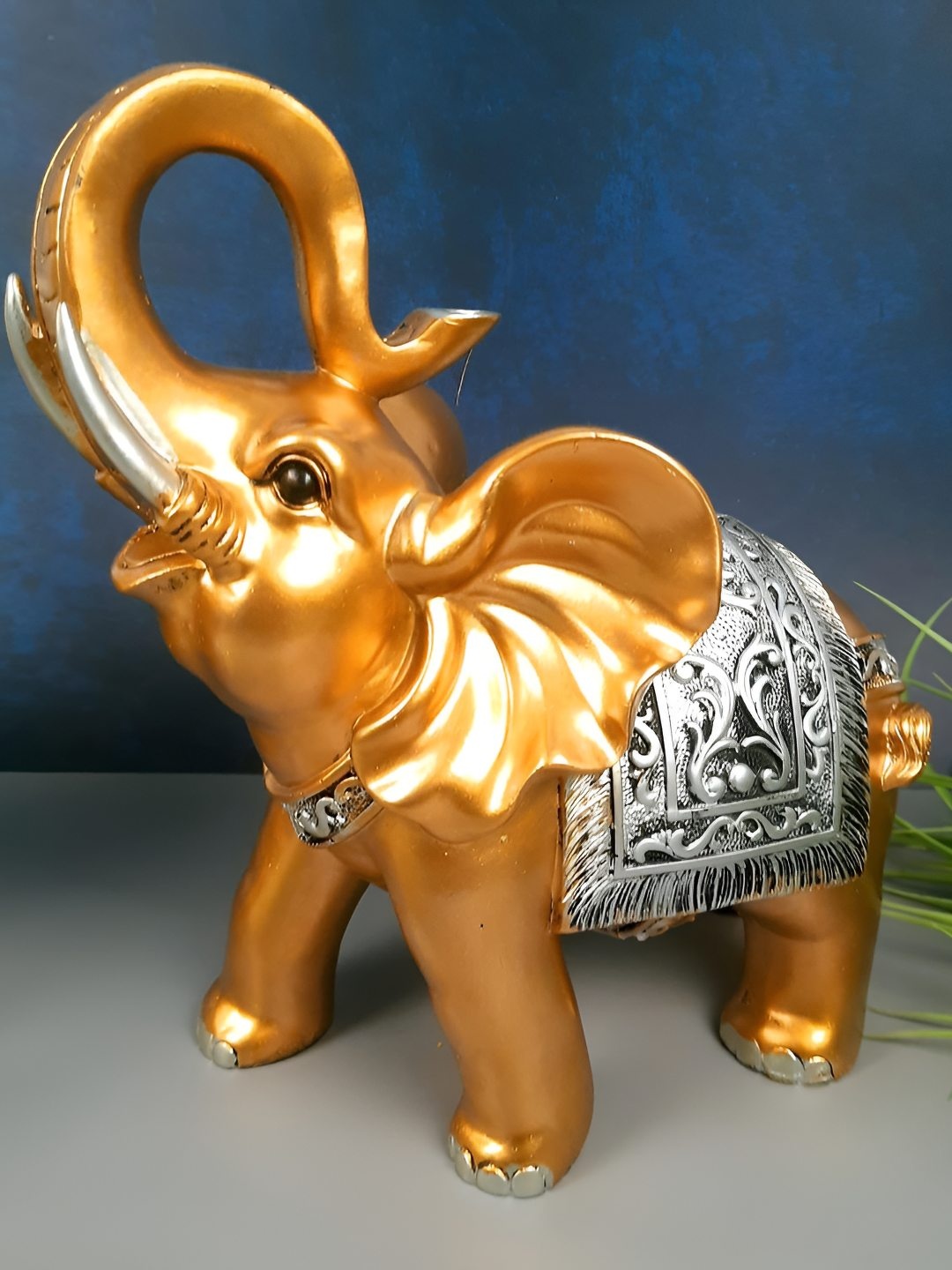 

apka mart Gold Toned & Silver Toned Animal Figurine Showpiece