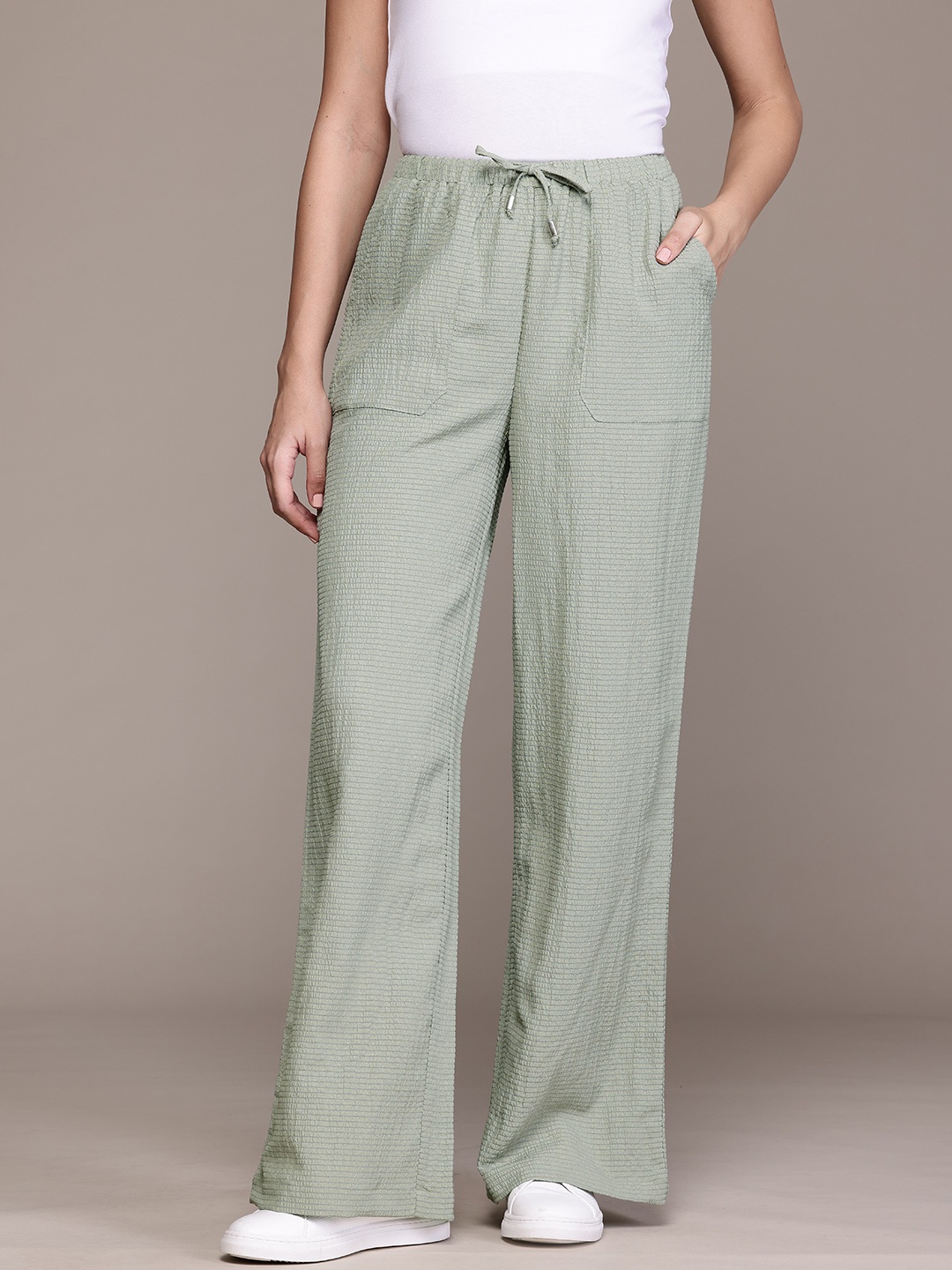 

The Roadster Lifestyle Co. Women Textured Trousers, Green