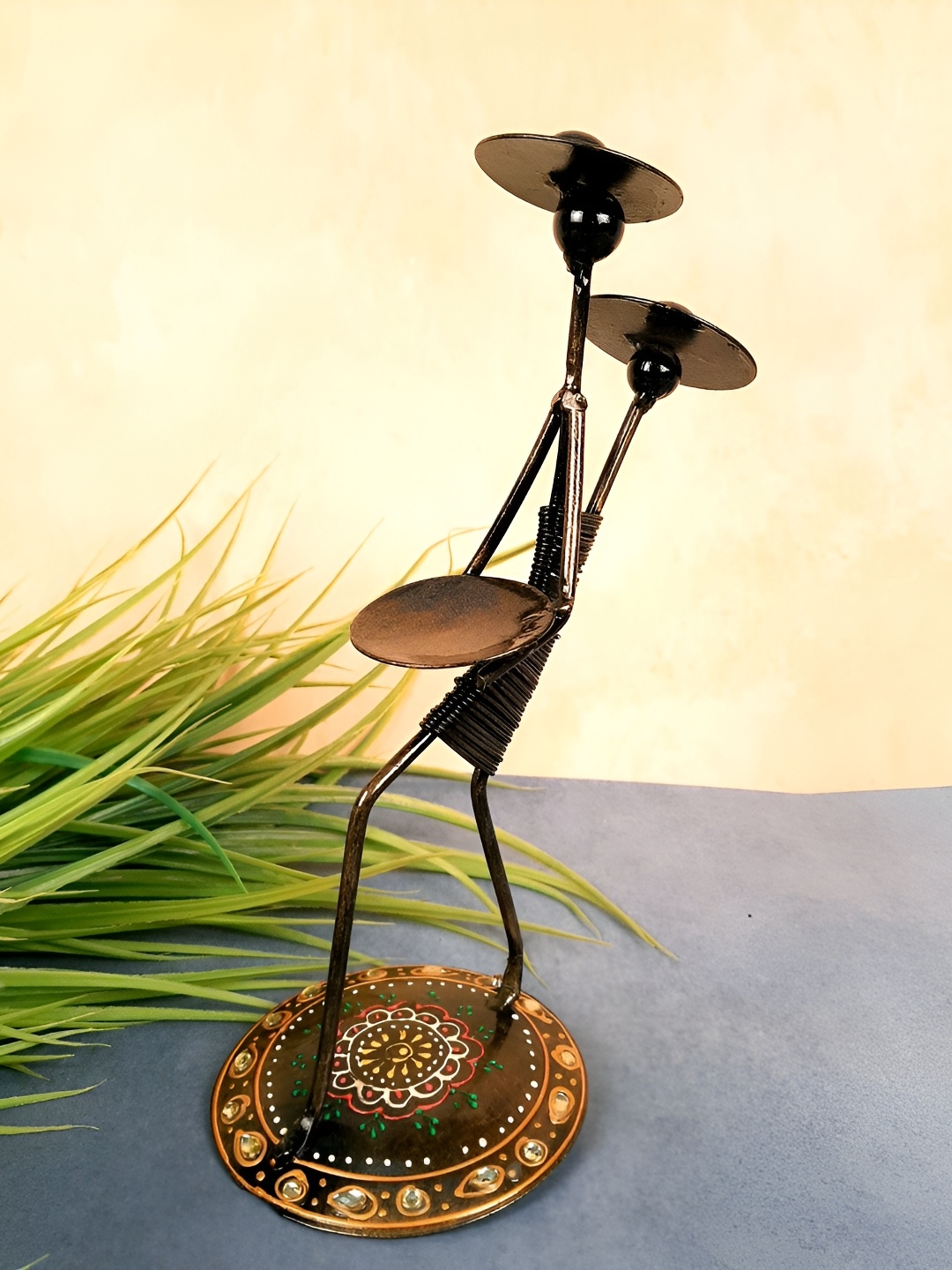 

apka mart Brown Metal Candle Holder