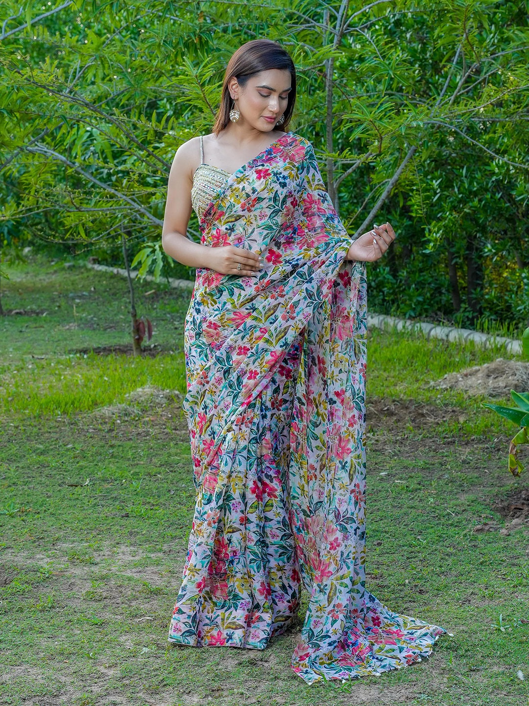 

ALIYANA Floral Pure Georgette Saree, Pink