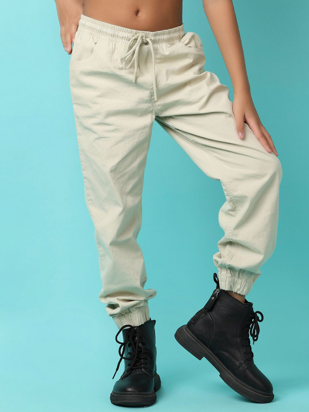 

V-Mart Girls Joggers Trousers, Green