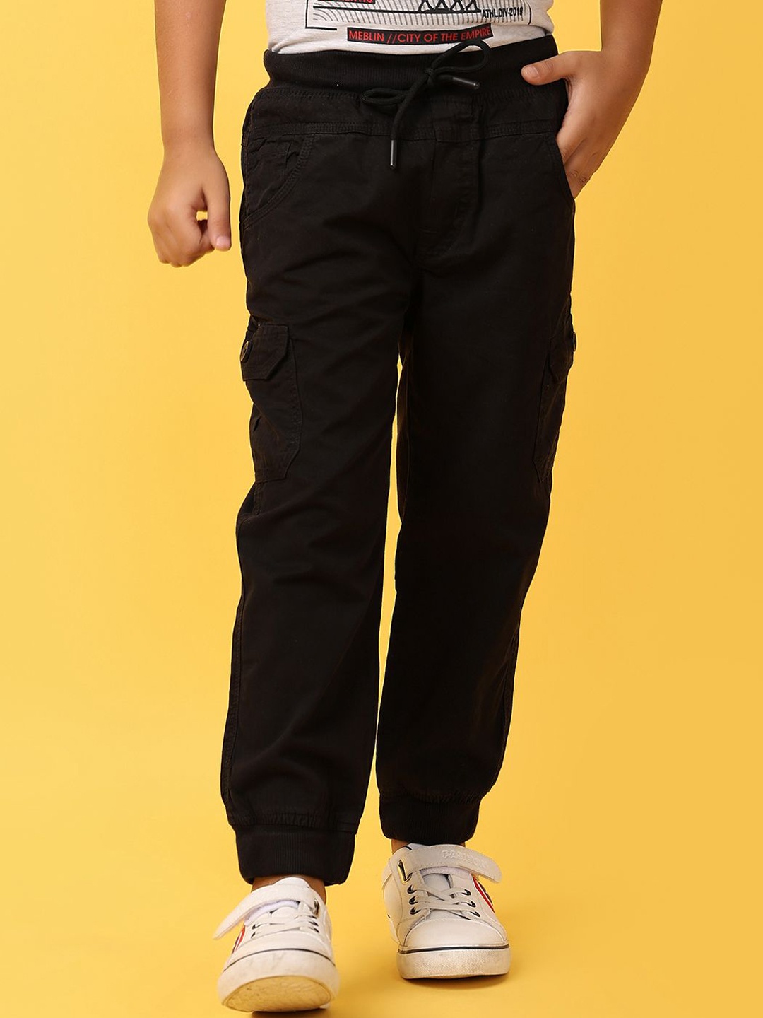 

V-Mart Boys Cargos Trousers, Black