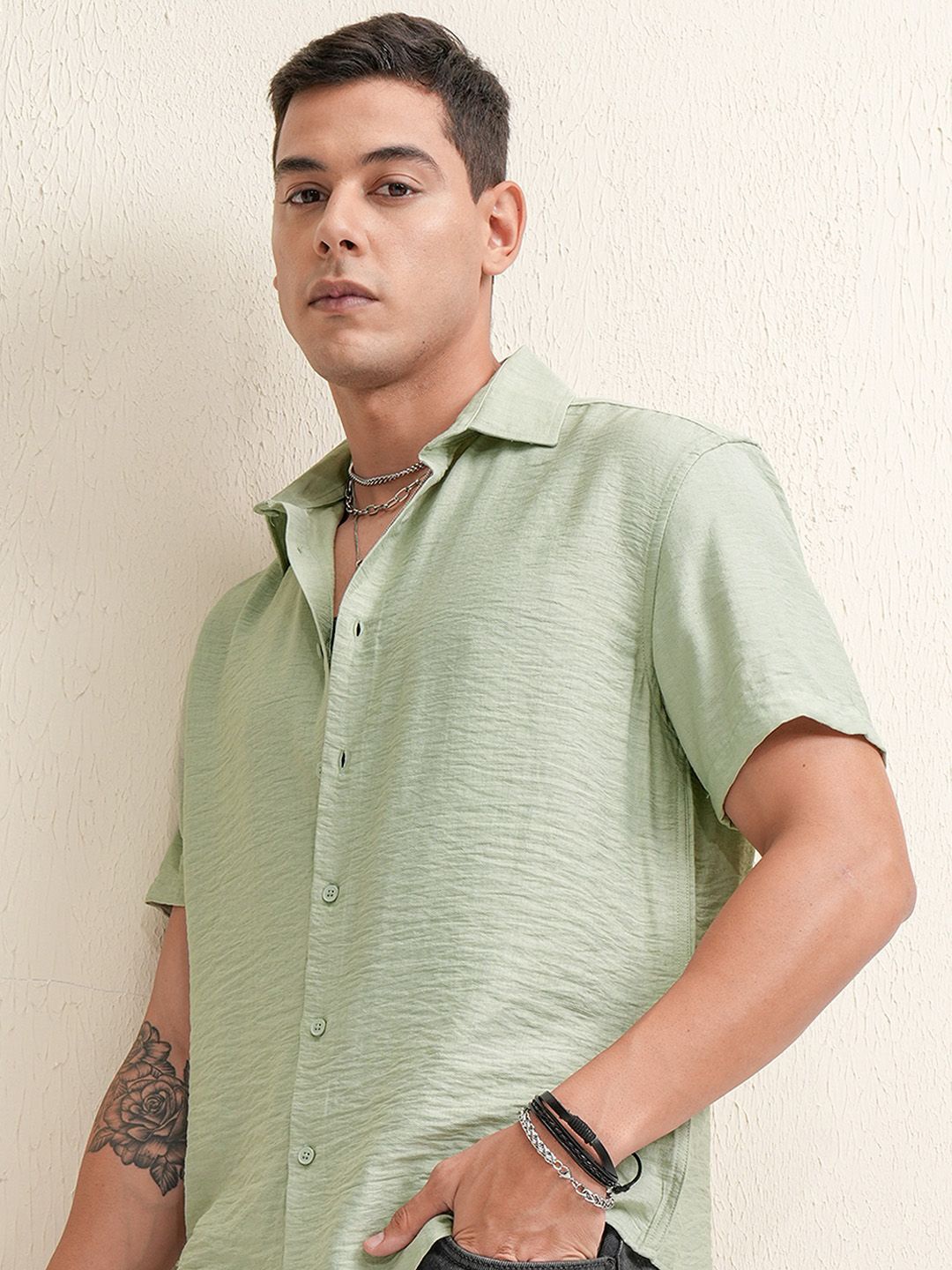 

LOCOMOTIVE Premium Men Textured Relaxed Fit Casual Shirt, Green