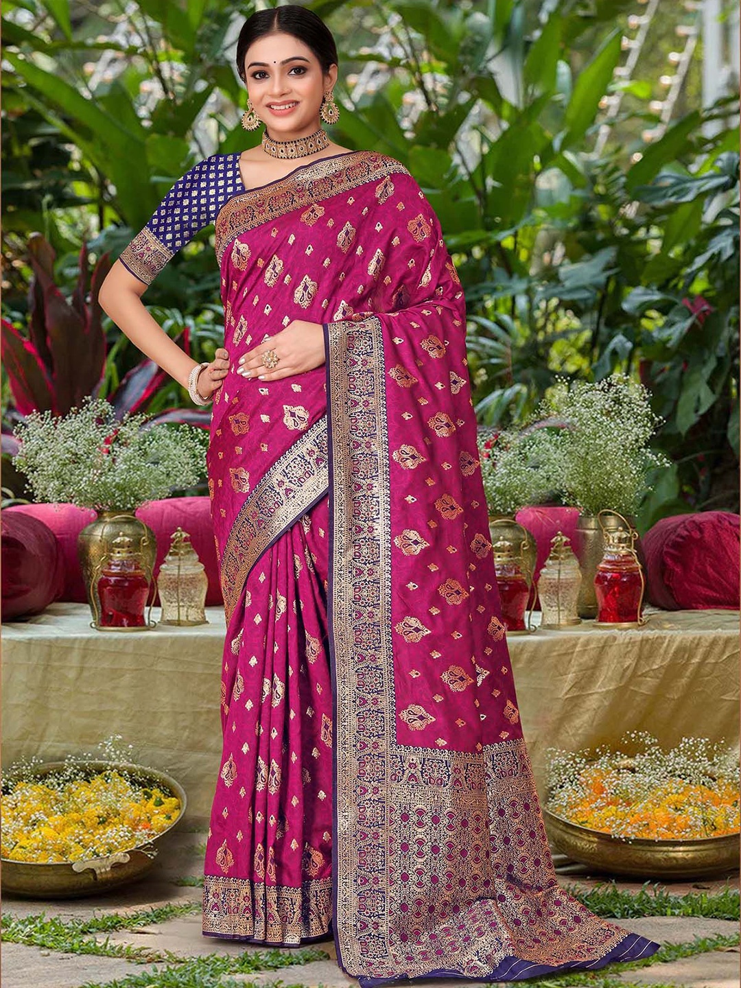 

ODETTE Woven Design Zari Banarasi Saree, Purple