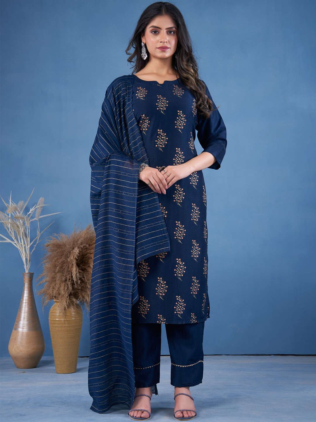 

STYLE SAMSARA Floral Printed Block Print Straight Kurta with Trousers & Dupatta, Navy blue