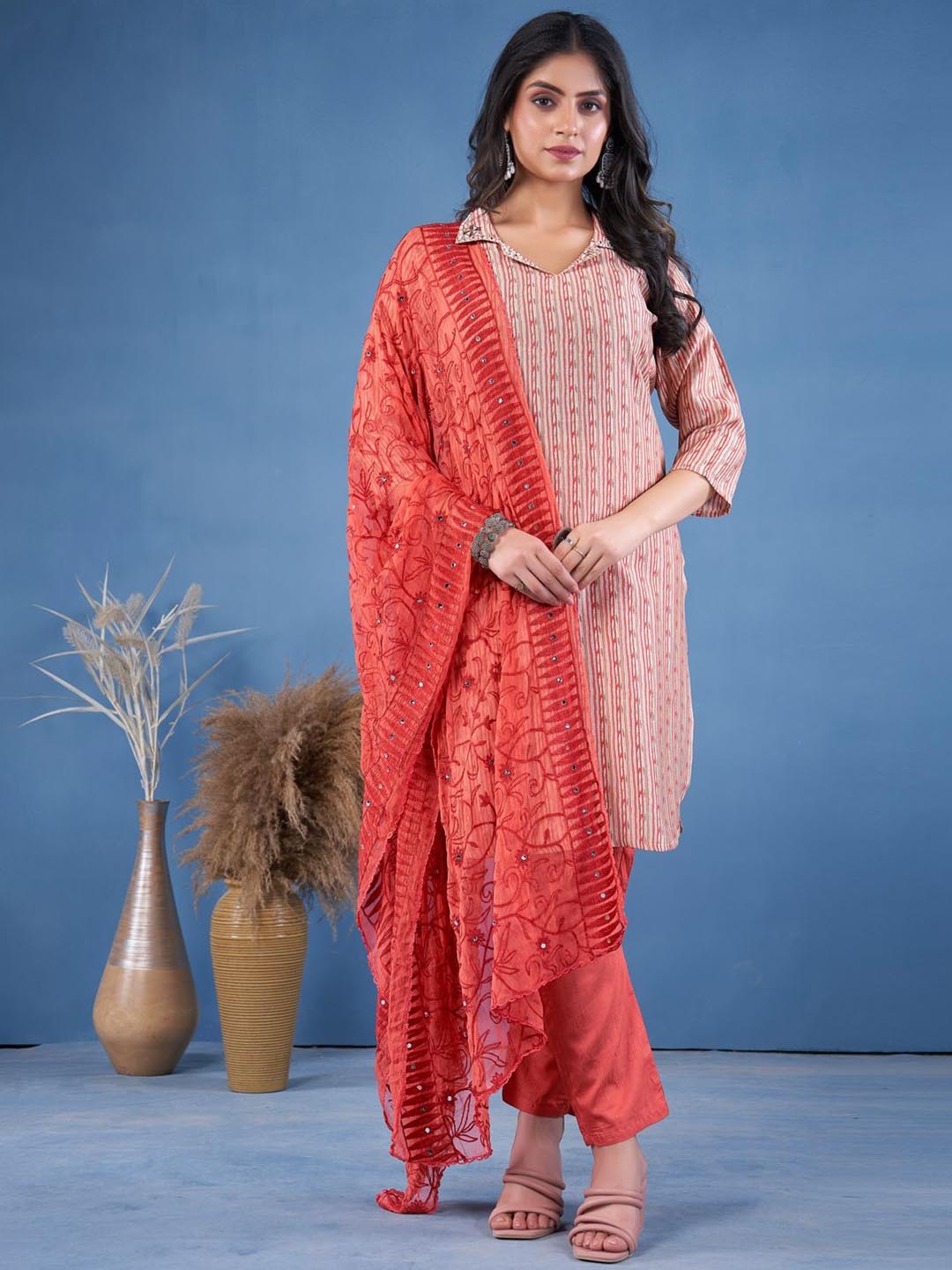 

MINGORA Ethnic Motifs Printed Shirt Collar Regular Straight Kurta With Trousers & Dupatta, Peach