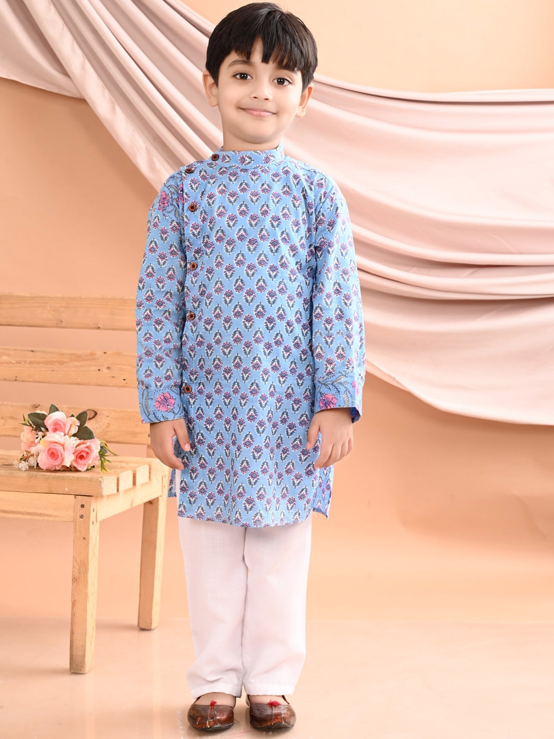 

Sangria Boys Blue Floral Printed Pure Cotton Kurta With Pyjama