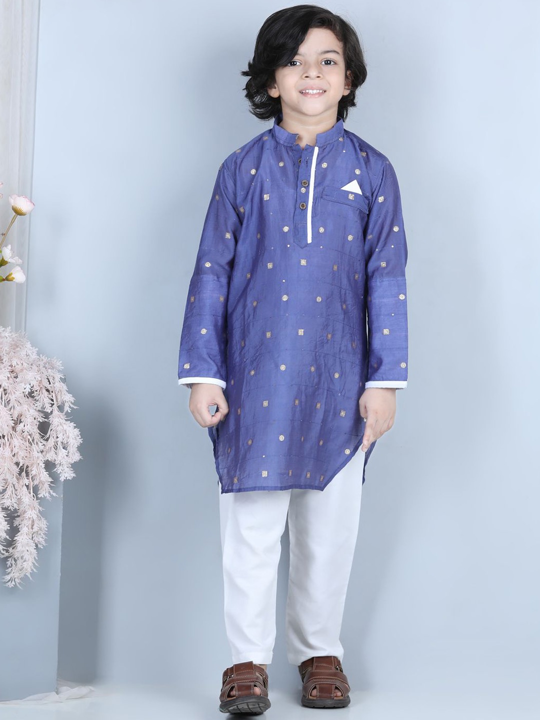 

Sangria Boys Blue Floral Printed Pure Cotton Straight Kurta With Pyjama