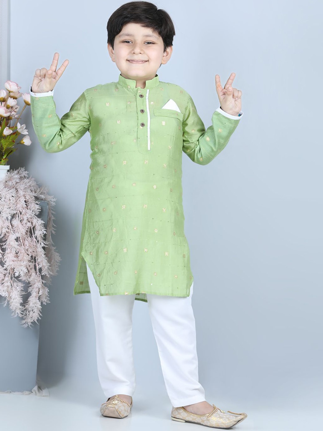 

Sangria Boys Green Woven Design Pure Cotton Straight Kurta With Pyjama