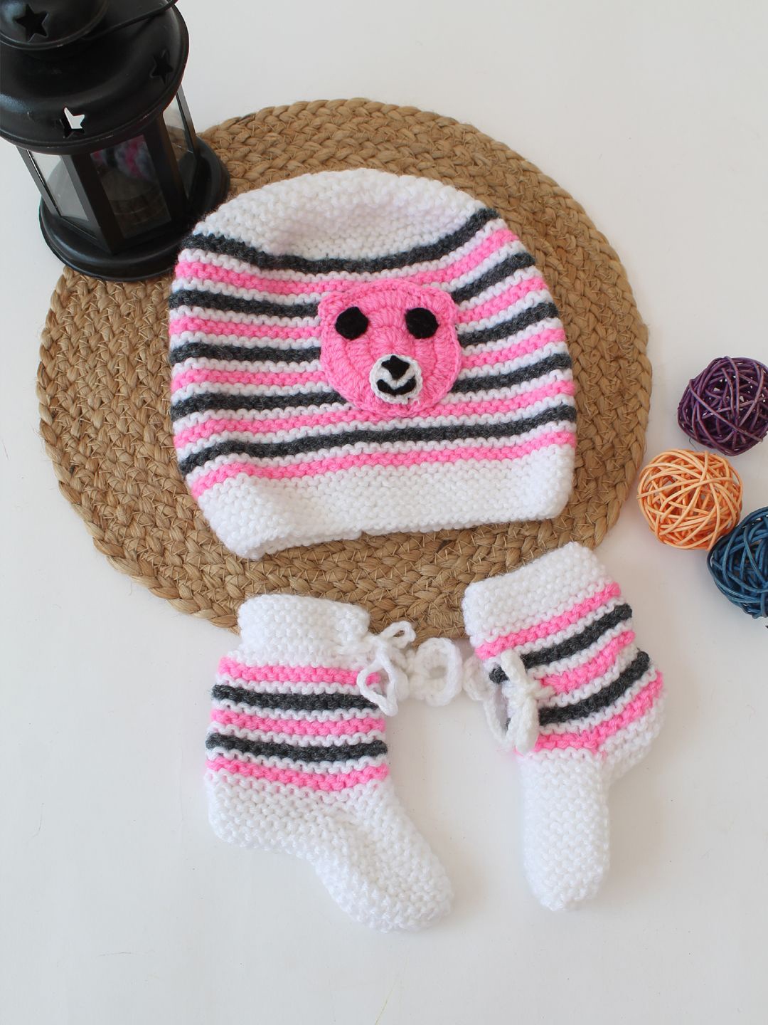

Woonie Infants Self Design Acrylic Beanie Cap With Booties & Mittens, Pink