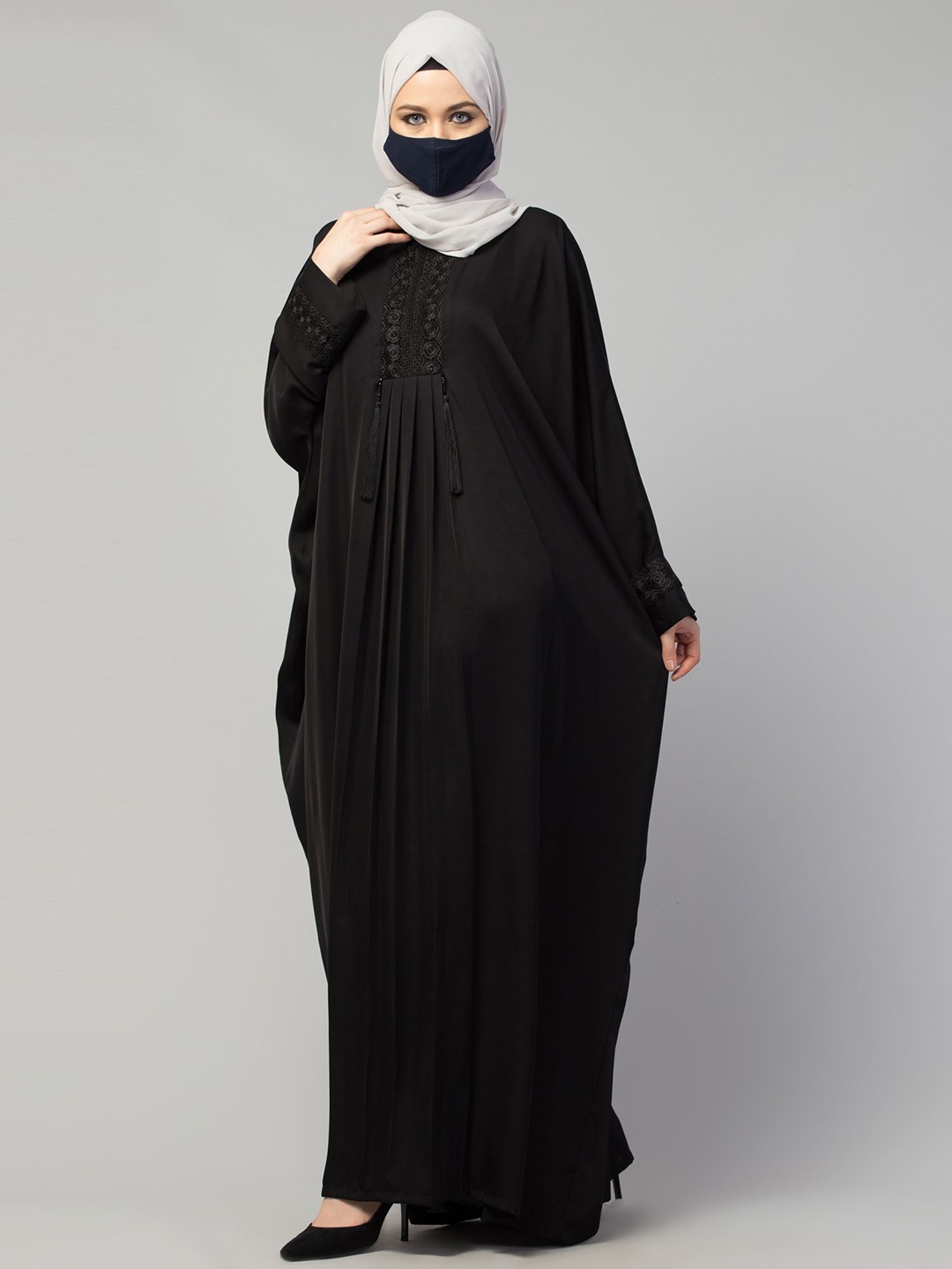 

MUSHKIYA Round Neck Kaftan Abaya With Lacework Burqas With Hijab, Black