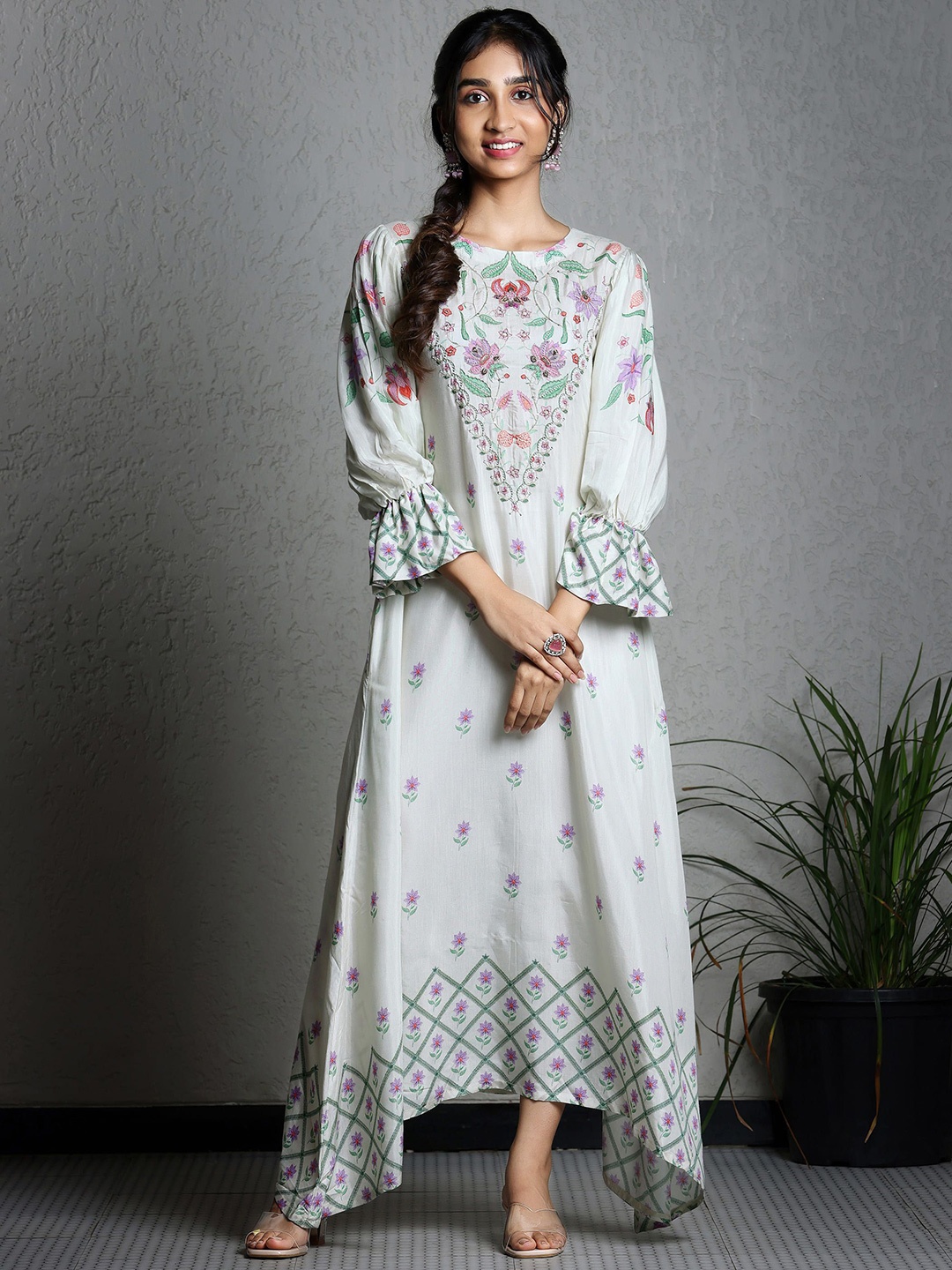 

SUKRUTI DESIGN Women Floral Print Bell Sleeve Maxi Dress, White