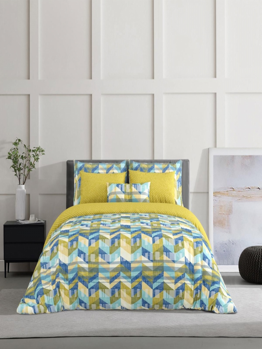 

Salona Bichona Green & Blue Geometric Printed Pure Cotton Double Queen Bedding Set