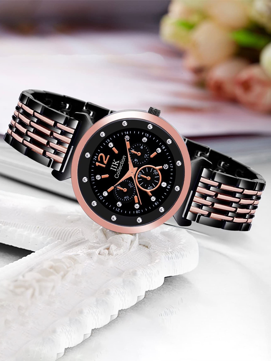

IIK COLLECTION Women Round Dial Stainless Steel Bracelet Style Straps Analogue Watch, Black