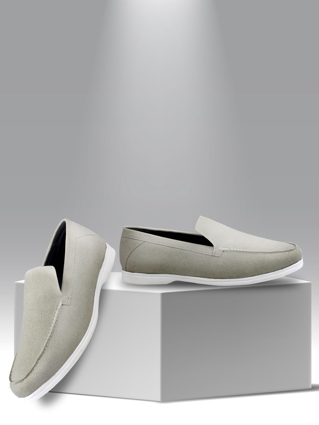 

Bxxy Men Round Toe Loafers, Beige