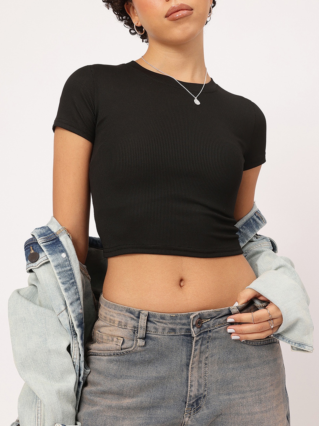 

DressBerry Modern Minimalist Ribbed Crop Top, Black