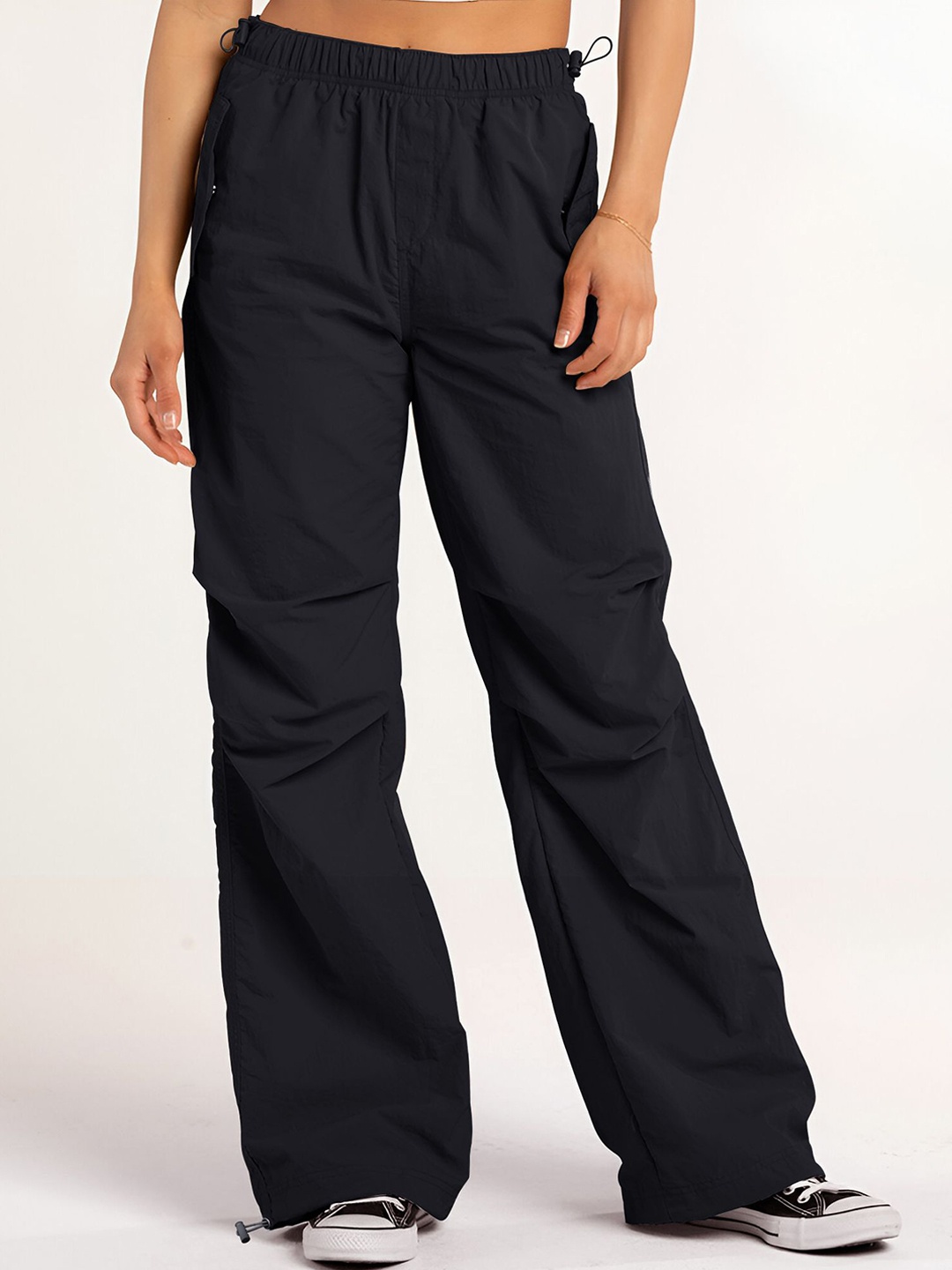 

Maniac Women Drawstring Parachute Trackpant, Black