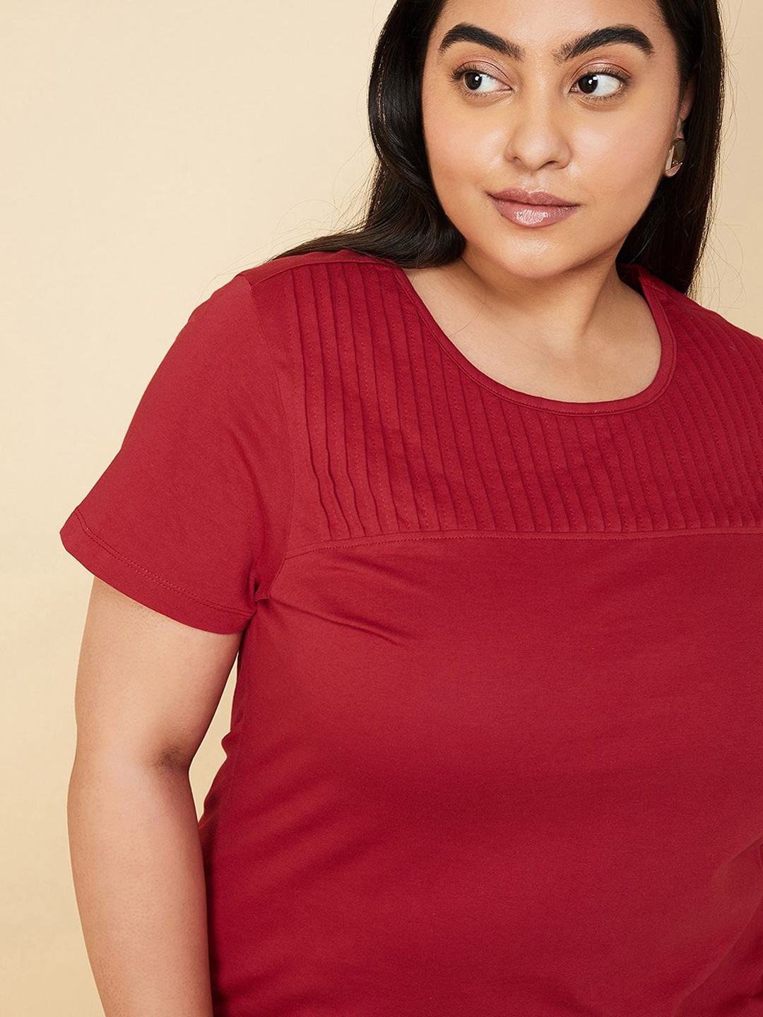 

max Women Solid Round Neck Cotton T-shirt, Red