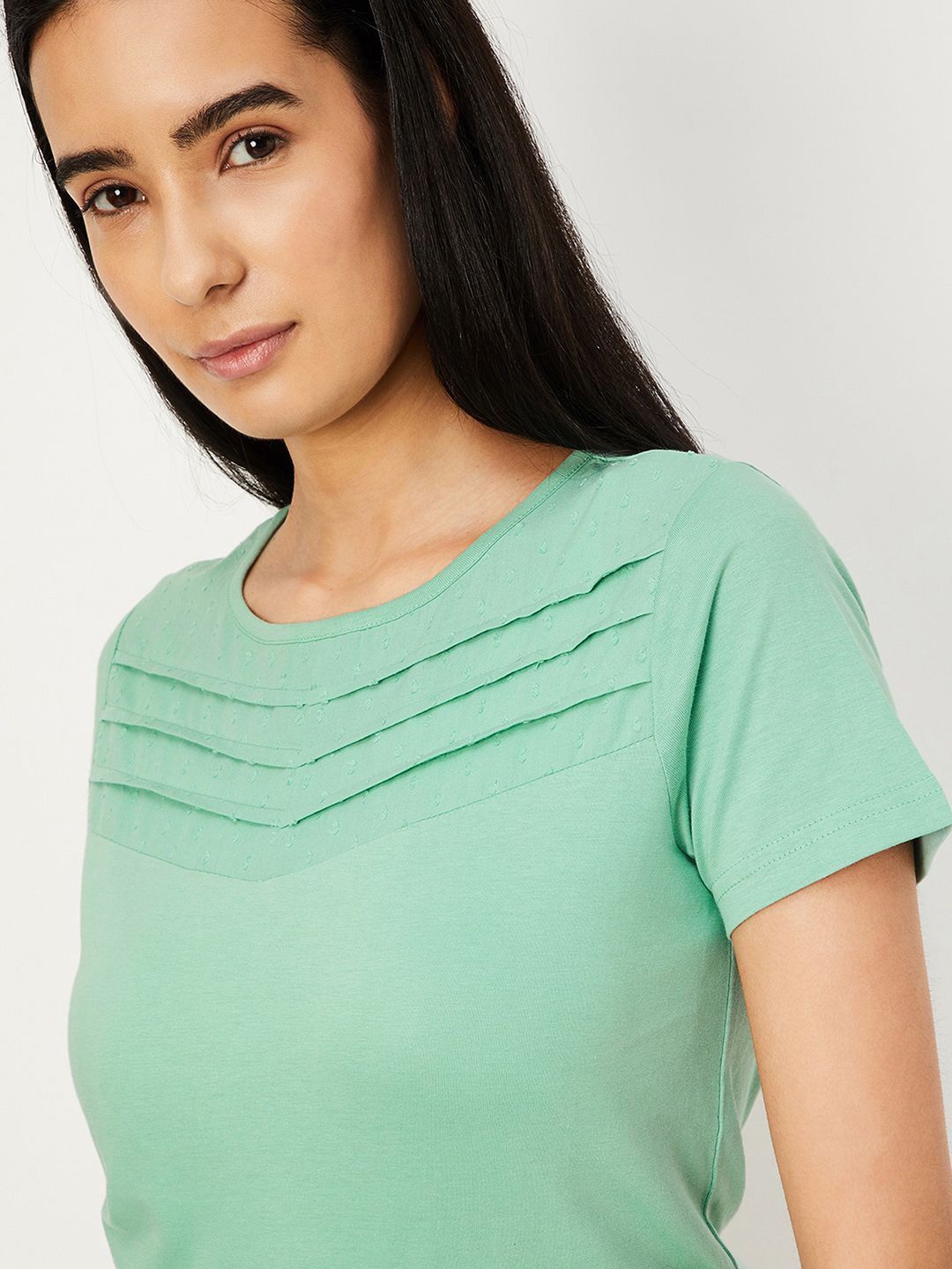 

max Women Solid Round Neck Cotton T-shirt, Green