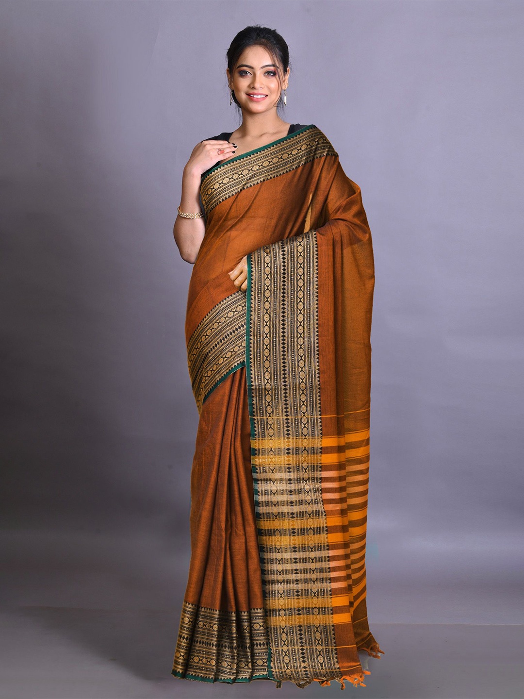 

Unnati Silks Zari Handloom Narayan Peth Saree, Rust