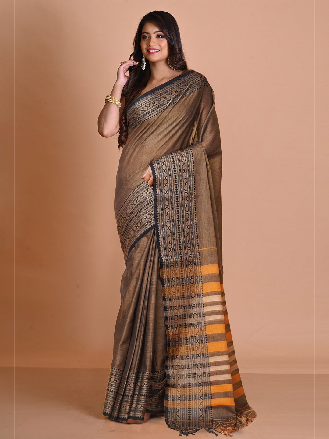

Unnati Silks Handloom Narayan Peth Saree, Brown