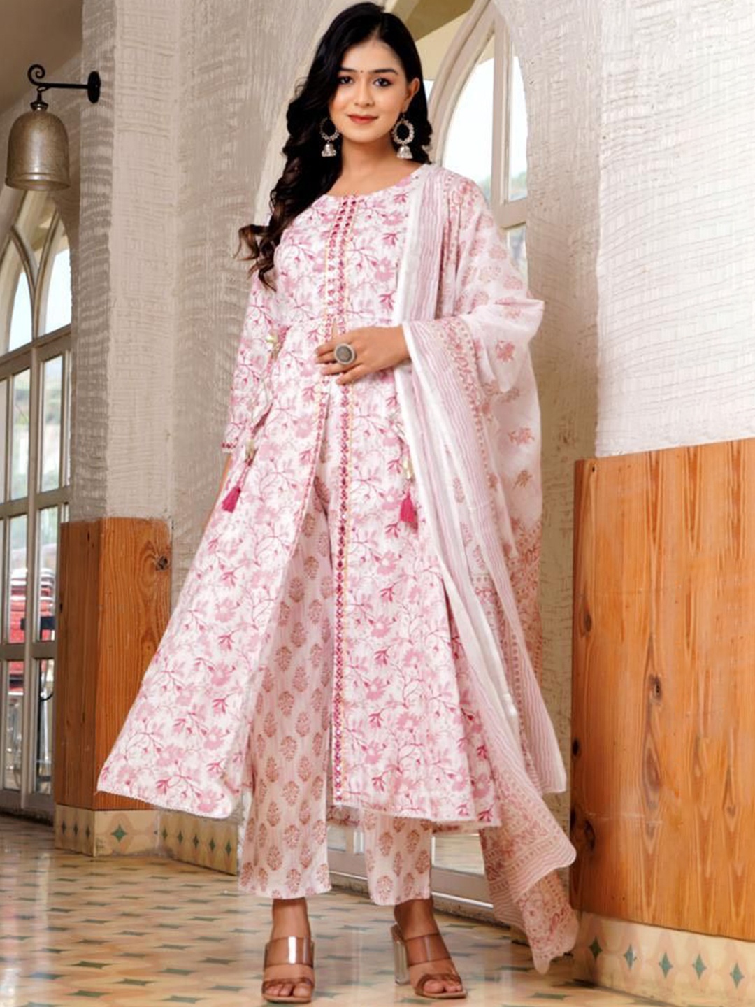 

POSHART FASHION AS UNIQUE AS YOU ARE Floral Printed A-Line Kurta With Trousers & Dupatta, Pink